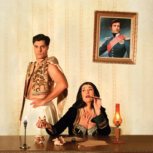 Site-specific δράση εμπνευσμένη από τη ζωή του Όθωνα και της Αμαλίας