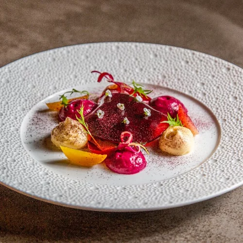 Χρυσοί Σκούφοι 2022: Τα υποψήφια εστιατόρια και οι εξελίξεις στην ελληνική γαστρονομική σκηνή