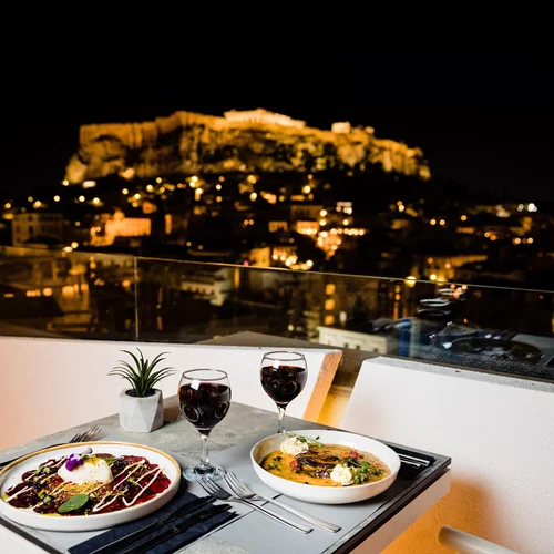 "Thea Terrace Bar & Restaurant": H Αθήνα στο πιάτο και τα Χριστούγεννα