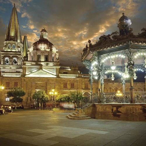 Οι ταξιδιωτικοί προορισμοί του 2026: Απ’ το βέλγικο Pompidou, στο Μπόλιγουντ