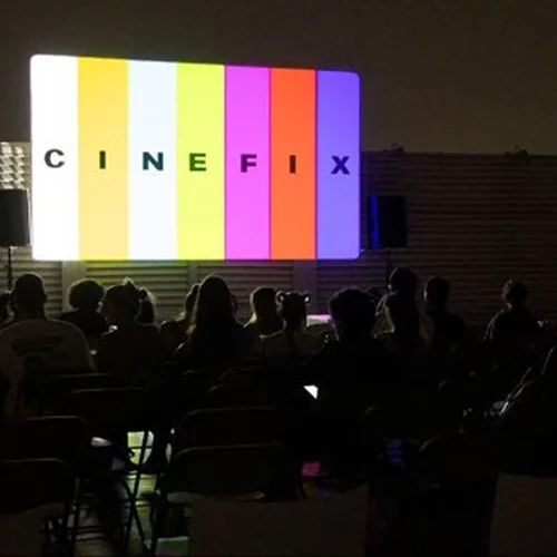 CineFIX στο ΕΜΣΤ: Το θερινό σινεμά με φόντο την Ακρόπολη επιστρέφει
