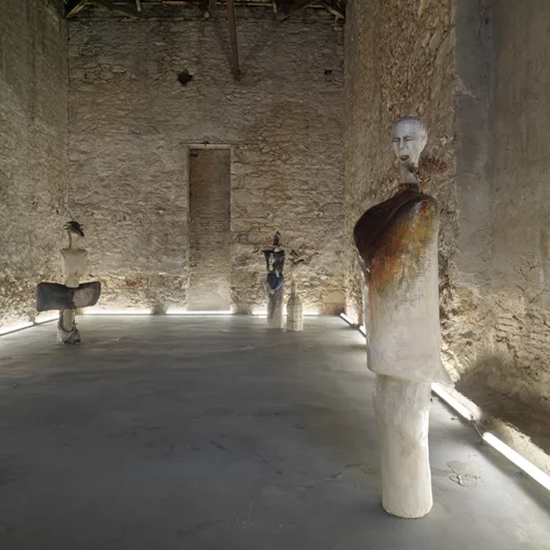 H Rodeo μεταμορφώνεται με δύο αντιπαραθετικές εκθέσεις