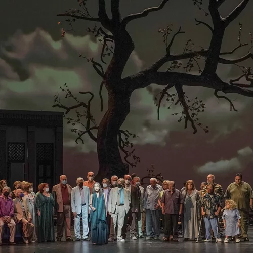 "Μέσα Χώρα": Μια σύγχρονη ελληνική όπερα για τη μοναξιά