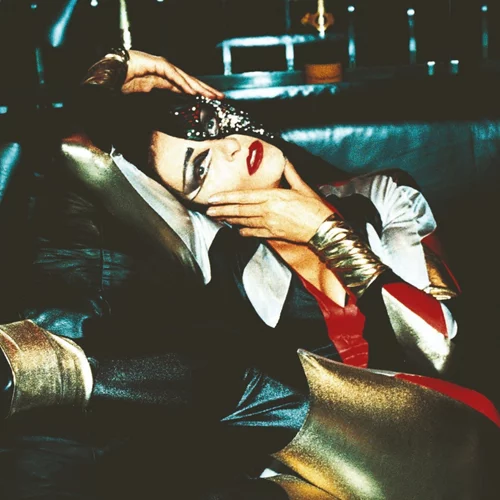 Πρώτες εικόνες από τη δυναμική επιστροφή της Siouxsie στις συναυλίες