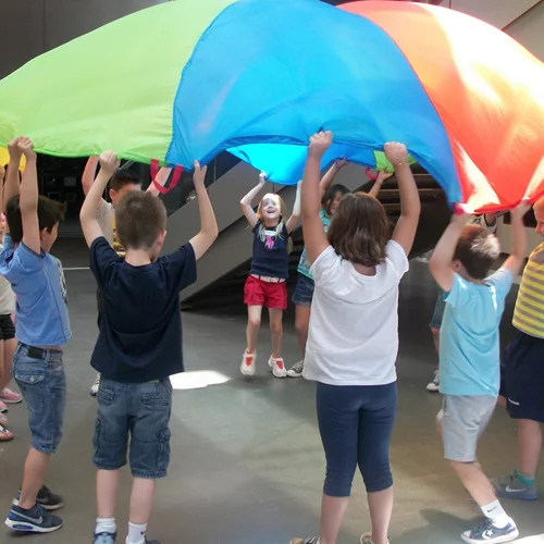 Εκθέσεις και πειράματα στη θερινή κατασκήνωση του "Ελληνικού Κόσμου"