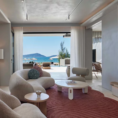 Το "W Costa Navarino" στα 50 κορυφαία resorts του κόσμου