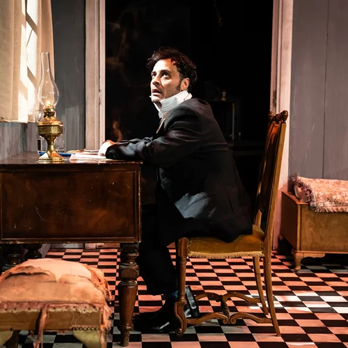 Τυφώνας "Τσέχοφ" σαρώνει τις αθηναϊκές σκηνές: Τρία έργα του συγγραφέα παίζονται σε έξι θεατρικές παραστάσεις