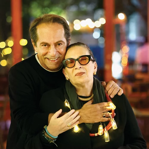 Ένα "Βράδυ στην Αθήνα" με τη Λίνα Νικολακοπούλου και τον Παρασκευά Καρασούλο