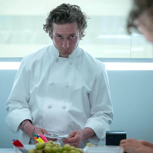 To συνειδητό χάος του "The Bear", μια αλληγορία για την ανθρώπινη ανθεκτικότητα