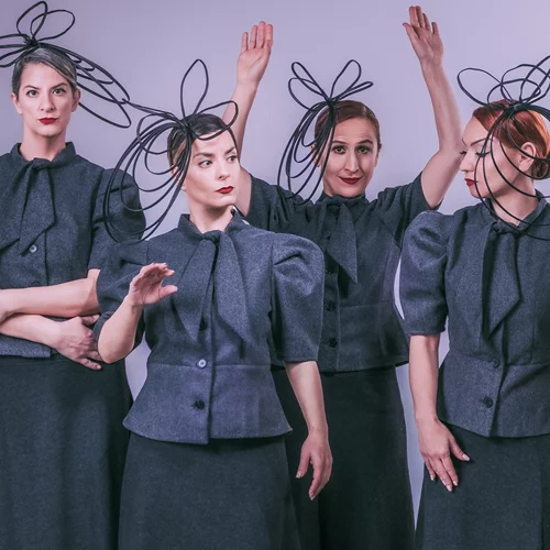 "Δεσποινίς Μαργαρίτα" από τη Θεατρική Ομάδα Κωφών "Τρελά Χρώματα"