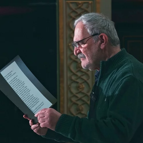 Δημοτικό Θέατρο Πειραιά: Ο Δημήτρης Καταλειφός σε ένα βίντεο για την Παγκόσμια Ημέρα Θεάτρου 2024