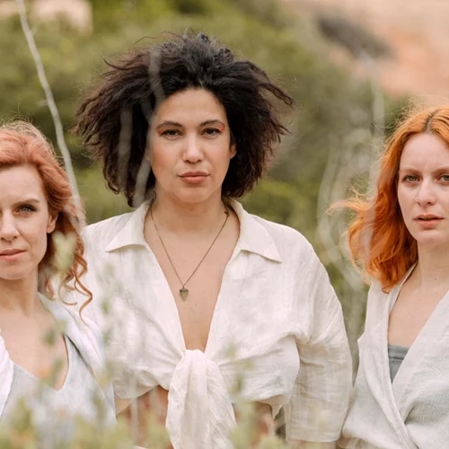 Η Nalyssa Green, η Sugahspank! και η Lou is σε μια βραδιά αφιερωμένη στον Leonard Cohen