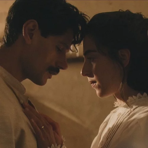 Πρεμιέρα για τις "17 Κλωστές" στο Mega