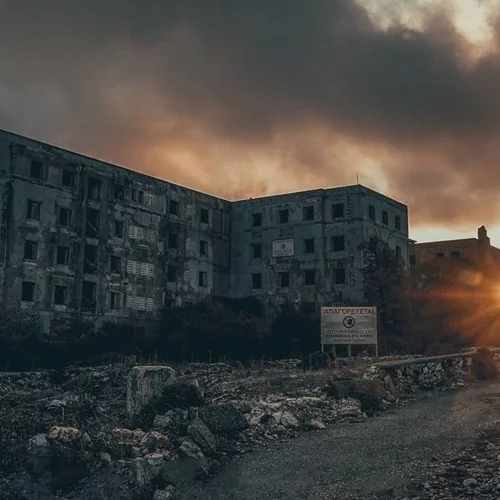 Λένε πως αυτά τα 9 μέρη στην Αττική είναι στοιχειωμένα