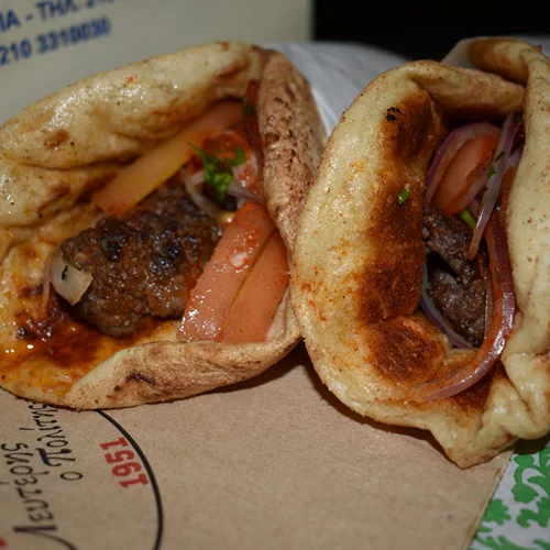 Τα πικάντικα σουβλάκια του "Λευτέρη του Πολίτη" σε δεύτερο πόστο