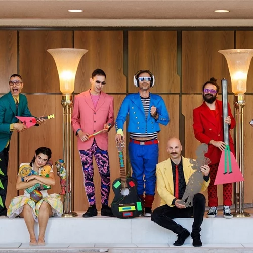 Καρα-Cartoon: Το "σκιομιούζικαλ" που λάτρεψαν τα παιδιά συνεχίζεται μέχρι τον Απρίλιο