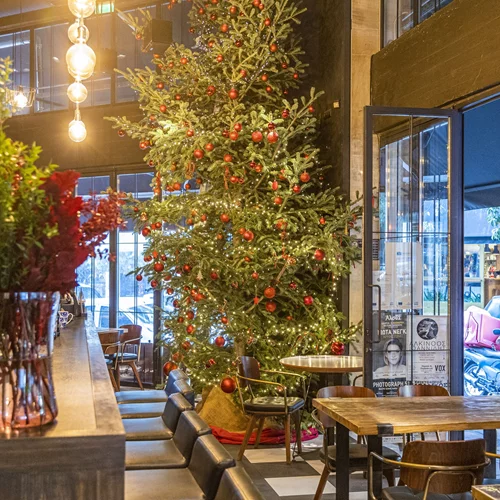 "Musique Café and More": Από τη φάρμα της Νάξου στο γιορτινό τραπέζι του Παγκρατίου