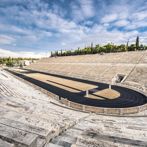 Καλλιμάρμαρο: Ξηλώνεται η μεγάλη κατασκευή που είχε στηθεί μπροστά στο Παναθηναϊκό Στάδιο