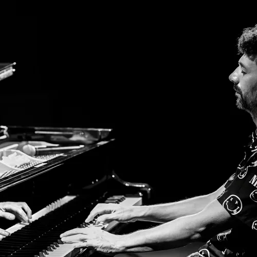 Στάθη Άννινε, πώς θα μας μεταφέρεις από τον "Παρνασσό" στο ομιχλώδες Λονδίνο των αρχών του 20ου αιώνα;