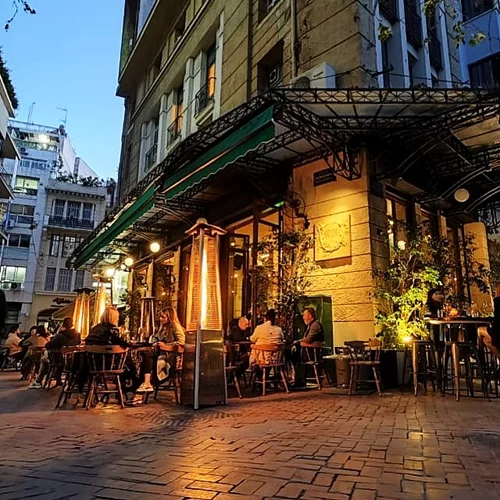 Τα φώτα και πάλι στην πλατεία Αγίων Θεοδώρων