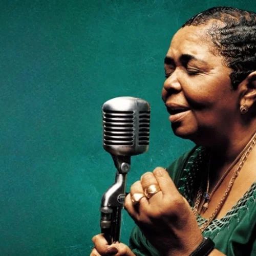 Η μουσική της Cesaria Evora επιστρέφει για μια μοναδική βραδιά στο Θέατρο Βράχων