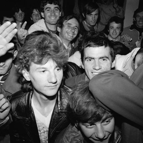 "Μια σακούλα γεμάτη τηλεκάρτες": Η Αλβανική Μετανάστευση στην Ελλάδα μέσα από ένα ζωντανό αρχείο