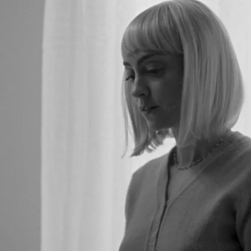 Η Αντρέα Μπάγκνεϊ μάς συστήνει την "Ραμόνα" της