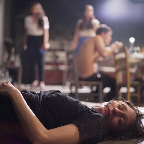 Η πατριαρχία απασχολεί το ελληνικό θέατρο