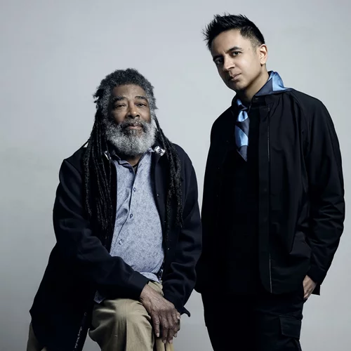 Δισκοκριτική: Αν δεν θέλουμε να γράψουμε μια κριτική για την ελίτ, από πού να πιάσουμε το Defiant Life των Vijay Iyer και Wadada Leo Smith;