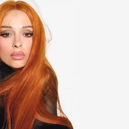 H Ελένη Φουρέιρα αποχαιρετά το καλοκαίρι στο θέατρο Άλσος