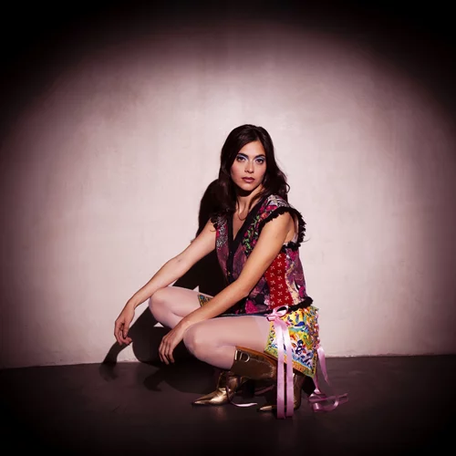 Η Νεφέλη Φασούλη αποχαιρετά το καλοκαίρι στο Κηποθέατρο Παπάγου