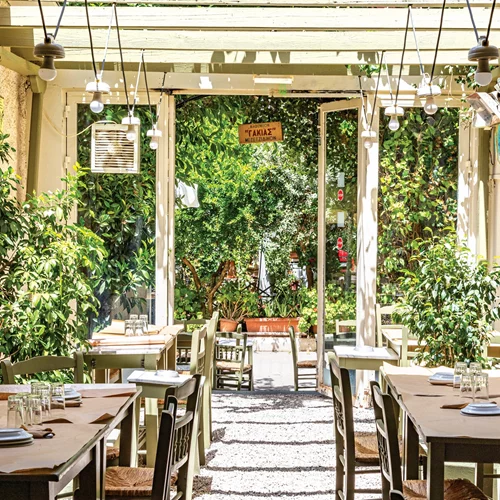 "Γάκιας": Καφενείο όπως στο χωριό