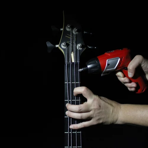 Ποιοι ανεβάζουν άπαιχτο Ρακίνα στον Πειραιά;