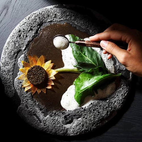 Νέα αστέρια Michelin και ανατροπές στα εστιατόρια της Αθήνας