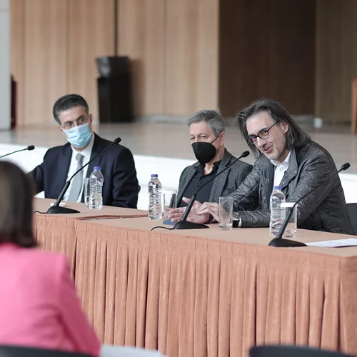 Κρατική Ορχήστρα Αθηνών: Φιλανθρωπική συναυλία με τον Λεωνίδα Καβάκο για τους Ουκρανούς πρόσφυγες