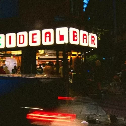 Τα μαγαζιά της Αθήνας που είναι viral στο TikTok (και γιατί συμβαίνει αυτό)