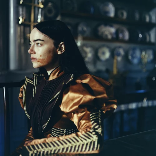 Το ‘Dear God, the Parthenon is still broken’ είναι το πρώτο φωτογραφικό βιβλίο του Γιώργου Λάνθιμου