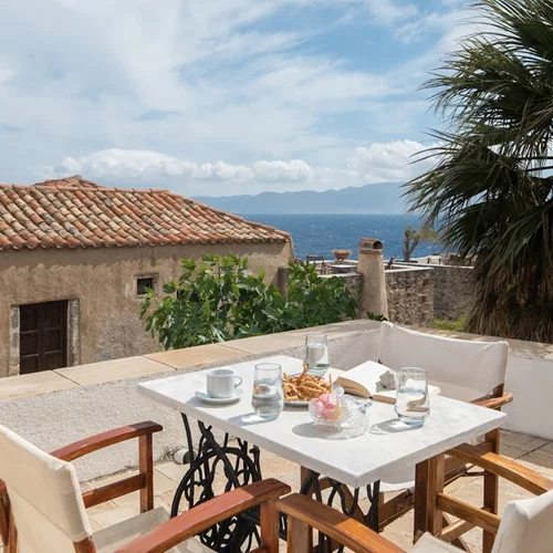 "Menexes Suites Monemvasia": Κάτι ρομαντικό για του Αγίου Βαλεντίνου