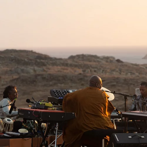 Ο Jeff Mills στη Δήλο: εντυπώσεις από την παγκόσμια πρεμιέρα του