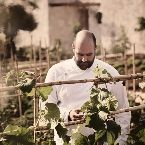 Ο Άγγελος Μπακόπουλος μαγειρεύει "Astako" στην Αθήνα