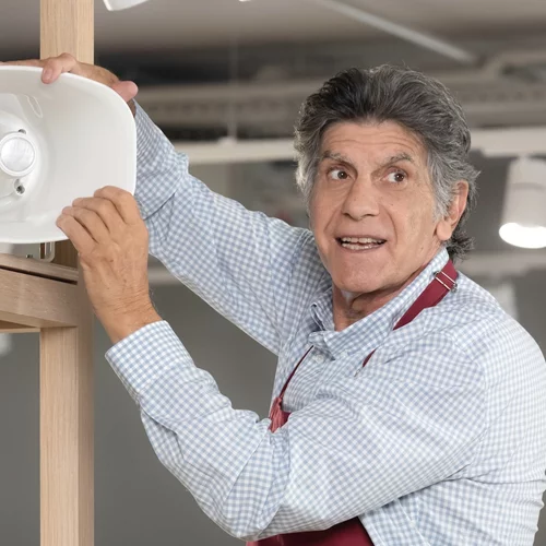 Ο Γιάννης Μπέζος είναι ένας από τους "Σούπερ Ήρωες" (trailer)