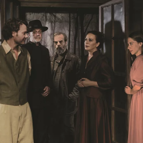 "Βρικόλακες" : Η αξεπέραστη γοητεία του κλασικού