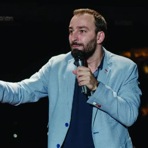 Ο Γιώργος Χατζηπαύλου ξεκινά περιοδεία