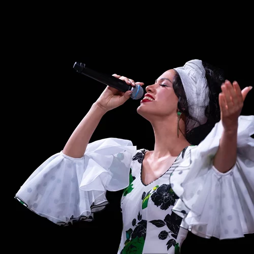 "Palladium": Ένα αυθεντικό latin show με τη Rosanna Mailan