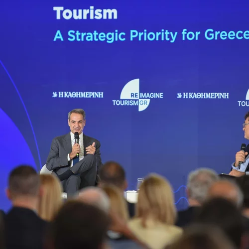 Κ. Μητσοτάκης: "Η Ελλάδα δεν έχει και δεν πρόκειται να αποκτήσει πρόβλημα υπερτουρισμού" | Το μέλλον του κλάδου στο 2ο Reimagine Tourism in Greece