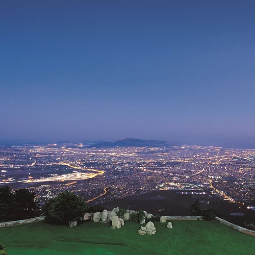 Regency Casino Mont Parnes: Η κορυφαία καλοκαιρινή απόδραση δίπλα στην Αθήνα