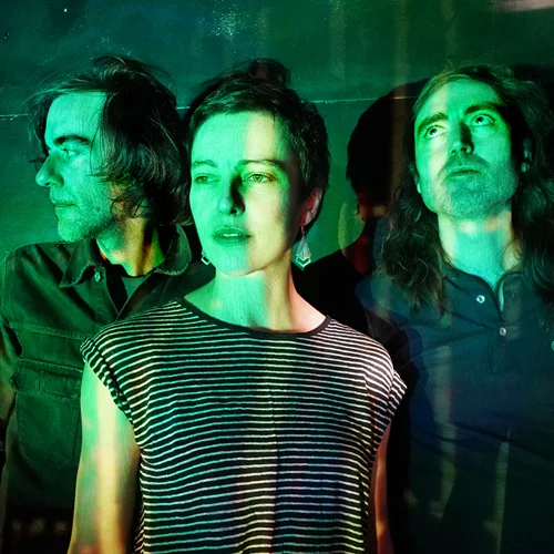 Α Place to Bury Strangers | Oliver Ackermann, πιστεύεις όντως ότι η "Αγάπη σε βρίσκει";