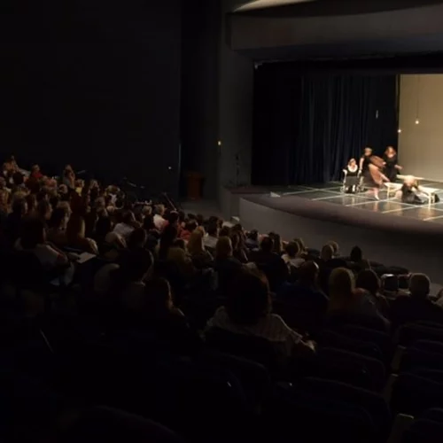 Το Κολλέγιο Αθηνών γιορτάζει τα 100 χρόνια του με το αριστούργημα του Σαίξπηρ "Όνειρο Καλοκαιρινής Νύχτας"