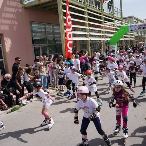 Η Καλλιθέα γέμισε rollers και skateboards