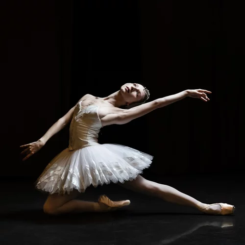 Updated | Η "Λίμνη των κύκνων" αλλάζει χώρο και μεταφέρεται στο Christmas Theater